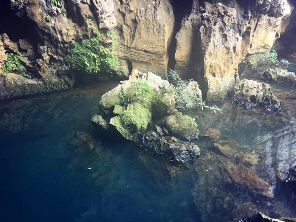 ngoc-diem-bat-mi-ve-chon-than-tien-hoang-so-o-quang-binh-ivivu-18