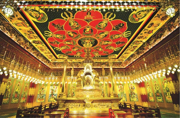 Tháp Phật giáo chứa xá lị trong chùa Phật Nha. Ảnh: Askideas. Tháp Phật giáo chứa xá lị trong chùa Phật Nha. Ảnh: Askideas.