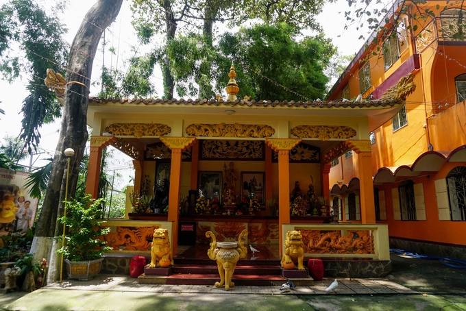 Vào thời điểm mới xây dựng, chùa chỉ là một am nhỏ thờ Phật. Sau lần đại trùng tu vào năm 1992, chùa có dáng dấp gần giống như một ngôi chùa theo hệ phái Mật Tông ở xứ sở Tây Tạng. Vào thời điểm mới xây dựng, chùa chỉ là một am nhỏ thờ Phật. Sau lần đại trùng tu vào năm 1992, chùa có dáng dấp gần giống như một ngôi chùa theo hệ phái Mật Tông ở xứ sở Tây Tạng.