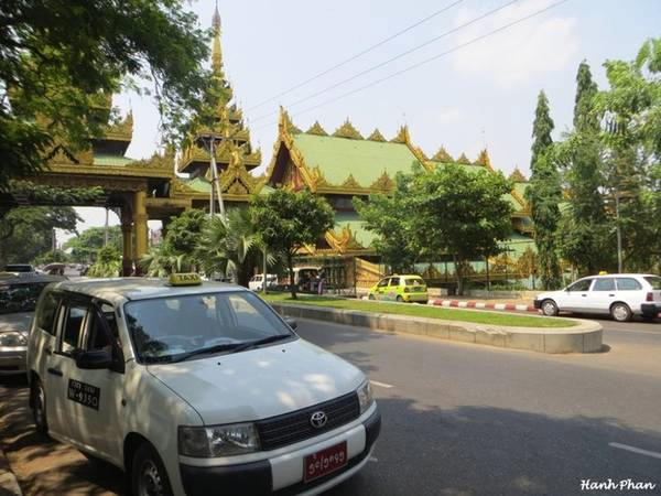 ngoi-chua-dat-90-tan-vang-va-hang-nghin-vien-kim-cuong-o-myanmar-ivivu-2