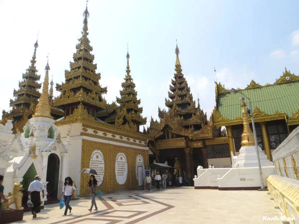 ngoi-chua-dat-90-tan-vang-va-hang-nghin-vien-kim-cuong-o-myanmar-ivivu-3