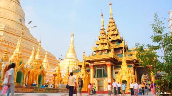 ngoi-chua-dat-90-tan-vang-va-hang-nghin-vien-kim-cuong-o-myanmar-ivivu-6