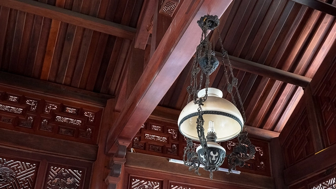 Nhiều vật dụng từ xưa vẫn còn được giữ lại và sử dụng.