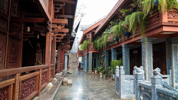 Tên gọi Khải Đoan được giải thích là 2 chữ đầu của vua Khải Định và Đoan Huy Hoàng Thái hậu, với ý ghi nhận công đức người sáng lập ngôi chùa.