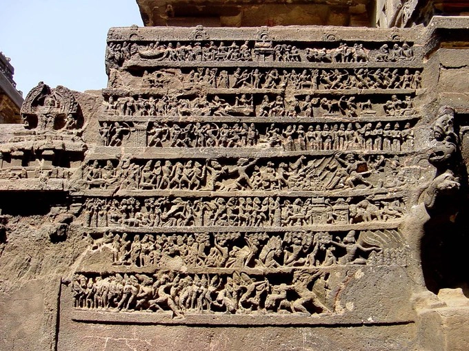 Tấm bảng khắc bài sử thi Ramayana cổ đại của Ấn Độ trong Kailasa. Nội dung sử thi kể lại cuộc đấu tranh của hoàng tử Rama để cứu vợ Sita từ vua quỷ Ravana. Ước tính vẫn còn khoảng 32 triệu chi tiết chạm khắc tiếng Phạn tại đây vẫn chưa được dịch. Ảnh: BoredPanda. Tấm bảng khắc bài sử thi Ramayana cổ đại của Ấn Độ trong Kailasa. Nội dung sử thi kể lại cuộc đấu tranh của hoàng tử Rama để cứu vợ Sita từ vua quỷ Ravana. Ước tính vẫn còn khoảng 32 triệu chi tiết chạm khắc tiếng Phạn tại đây vẫn chưa được dịch. Ảnh: BoredPanda.