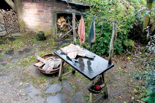 Nhà của Hobbit bán cá Nhà của Hobbit bán cá