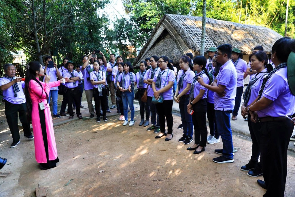 Hàng năm, khu di tích đón tiếp hàng triệu khách trong và ngoài nước tham quan. Hàng năm, khu di tích đón tiếp hàng triệu khách trong và ngoài nước tham quan.