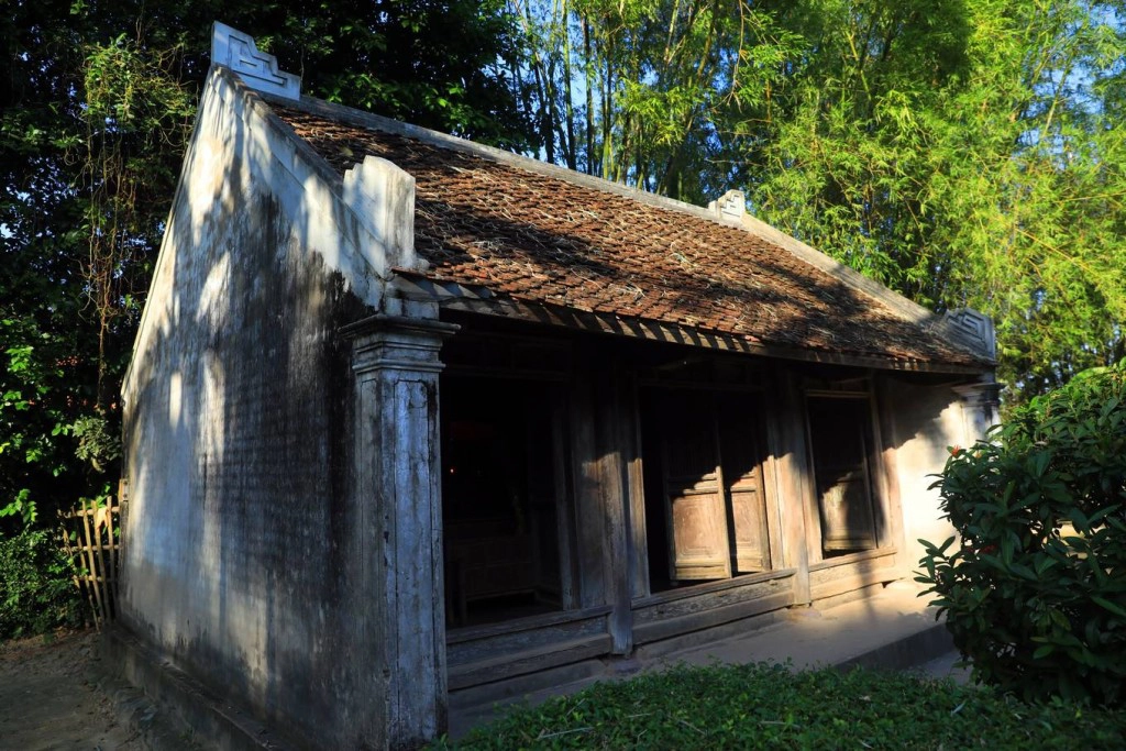 Nhà thờ chi nhánh họ Hoàng Xuân - dòng họ có truyền thống hiếu học ở Nghệ An. Nhà thờ chi nhánh họ Hoàng Xuân - dòng họ có truyền thống hiếu học ở Nghệ An.