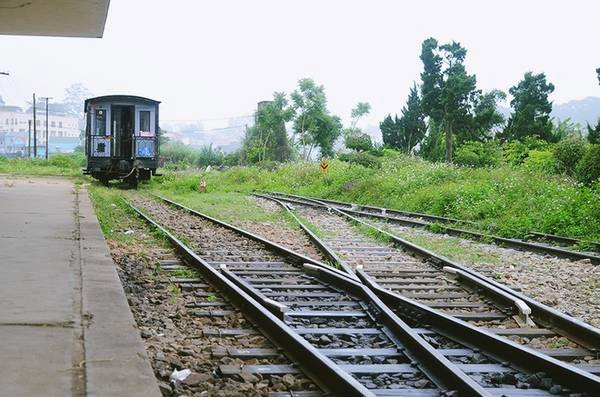 Qua rất nhiều đổi thay, Ga Đà Lạt vẫn tồn tại và lưu giữ ký ức một thời của thành phố. Không chỉ là điểm tham quan hấp dẫn du khách mà nó còn chứa đựng nhiều giá trị của Đà Lạt nói chung và con người nơi đây nói riêng.