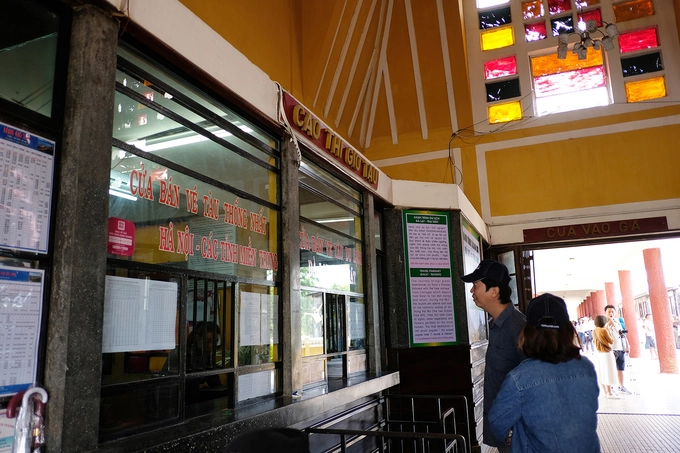 Nhà ga ban đầu nằm trong tuyến đường sắt Phan Rang - Đà Lạt với tổng chiều dài 84 km. Sau một thời gian bị quên lãng, một phần tuyến đường chạy tới Trại Mát dài 7 km được khôi phục để phục vụ du lịch.