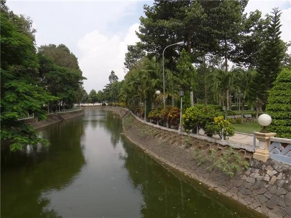  Phong cảnh bên trong khu tưởng niệm. (Ảnh: Internet)