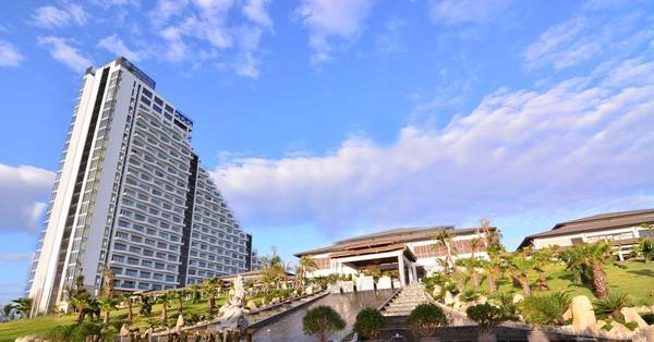 Một không gian nghỉ dưỡng tuyệt đẹp, đẳng cấp với dịch vụ hoàn hảo tiêu chuẩn 5 sao cộng thêm mức giá cực hấp dẫn từ iVIVU.com trong 2 dịp lễ sắp tới. Do đó nếu bỏ qua bạn sẽ hối tiếc đấy nhé. Một không gian nghỉ dưỡng tuyệt đẹp, đẳng cấp với dịch vụ hoàn hảo tiêu chuẩn 5 sao cộng thêm mức giá cực hấp dẫn từ iVIVU.com trong 2 dịp lễ sắp tới. Do đó nếu bỏ qua bạn sẽ hối tiếc đấy nhé.