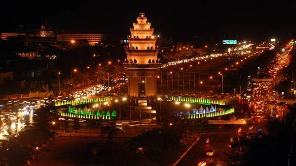 Phnom Penh về đêm 