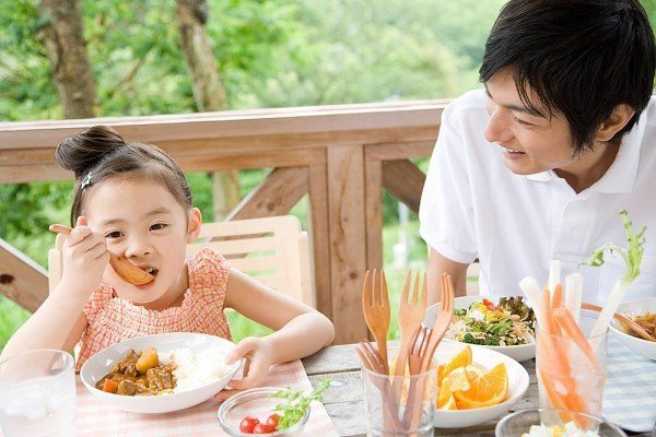 nhu cầu dinh dưỡng của trẻ 2 tuổi