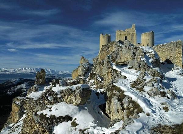 Rocca Calascio từng là pháo đài.