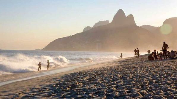 <strong>1. Rio de Janeiro, Brazil. </strong>Đây là địa điểm yêu thích của các ngôi sao như Madonna, Gerard Butler, hay Penelope Cruz với bãi biển Ipanema xinh đẹp. Khách sạn: Fasano Hotel, Copacabana Palace. <strong>1. Rio de Janeiro, Brazil. </strong>Đây là địa điểm yêu thích của các ngôi sao như Madonna, Gerard Butler, hay Penelope Cruz với bãi biển Ipanema xinh đẹp. Khách sạn: Fasano Hotel, Copacabana Palace.
