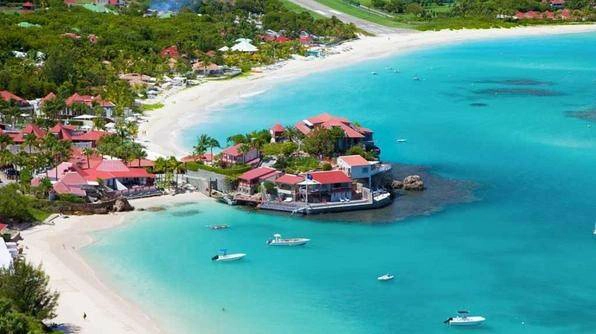 <strong>2. St. Barts. </strong>Hòn đảo Caribbe xinh đẹp này nổi tiếng với cuộc sống phù phiếm về đêm và là nơi lý tưởng để tắm nắng. Bạn có thể bắt gặp Jay-Z and Beyonce hay Jessica Alba ở đây. Khách sạn: Eden Rock, Hotel Saint Barth Isle De France. <strong>2. St. Barts. </strong>Hòn đảo Caribbe xinh đẹp này nổi tiếng với cuộc sống phù phiếm về đêm và là nơi lý tưởng để tắm nắng. Bạn có thể bắt gặp Jay-Z and Beyonce hay Jessica Alba ở đây. Khách sạn: Eden Rock, Hotel Saint Barth Isle De France.