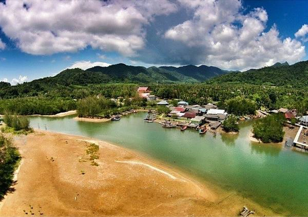 Đảo Ko Chang, Thái Lan.