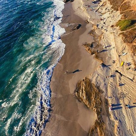 Bãi biển Windansea, California, Mỹ.