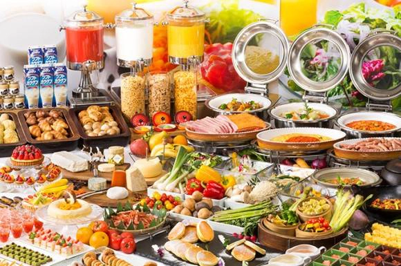 Khách sạn Royal (Sapporo, Hokkaido): Bữa sáng của khách sạn được thiết kế để làm nổi bất hương vị của rau củ và gạo lứt. Mỗi mùa thực đơn lại có các món khác nhau theo ẩm thực Hokkaido. Khách sạn Royal (Sapporo, Hokkaido): Bữa sáng của khách sạn được thiết kế để làm nổi bất hương vị của rau củ và gạo lứt. Mỗi mùa thực đơn lại có các món khác nhau theo ẩm thực Hokkaido.