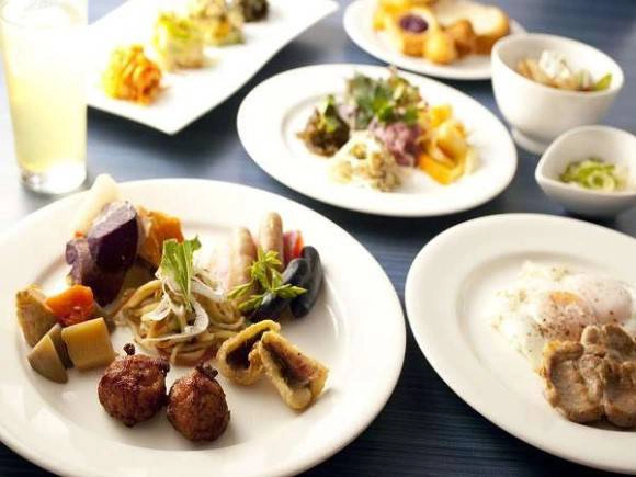 Khách sạn Rocore Naha (Naha, Okinawa): Du khách sẽ có cơ hội thưởng thức nhiều món ngon của ẩm thực Okinawa. Khách sạn Rocore Naha (Naha, Okinawa): Du khách sẽ có cơ hội thưởng thức nhiều món ngon của ẩm thực Okinawa.
