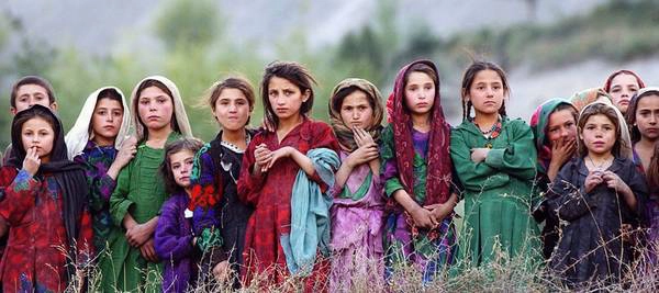 Các cô gái Afghanistan. Ảnh: Emilio Morenatti Các cô gái Afghanistan. Ảnh: Emilio Morenatti