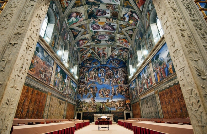 Bức bích họa nổi tiếng của Michelangelo trong nhà nguyện Sistine ở Vatican là nơi du khách không được phép chụp ảnh, nhưng bạn có thể tìm thấy hàng trăm tấm hình trên Instagram. Bức bích họa nổi tiếng của Michelangelo trong nhà nguyện Sistine ở Vatican là nơi du khách không được phép chụp ảnh, nhưng bạn có thể tìm thấy hàng trăm tấm hình trên Instagram.