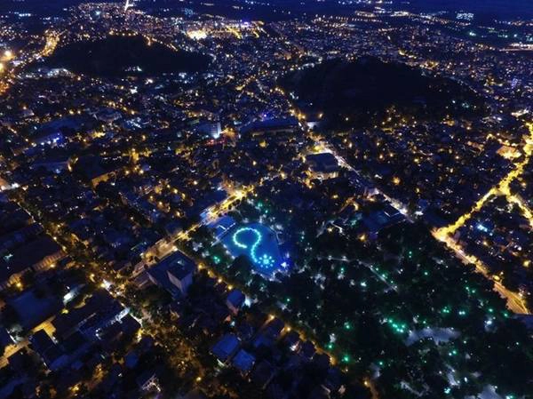 Ảnh chụp về đêm tại thành phố Plovdiv ở Bulgaria có lượt bình chọn cao thứ 2 của khán giả. Plovdiv là một trong những thành phố lâu đời nhất tại châu Âu. Ảnh chụp về đêm tại thành phố Plovdiv ở Bulgaria có lượt bình chọn cao thứ 2 của khán giả. Plovdiv là một trong những thành phố lâu đời nhất tại châu Âu.