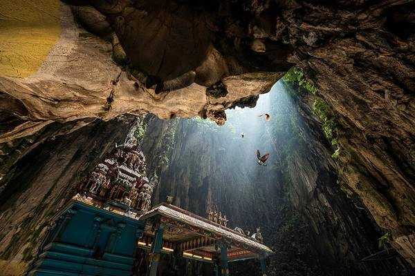Hang Batu ở Gombak, Selangor, được bình chọn là một trong những hang động kỳ vĩ nhất thế giới. Ảnh: Dany Xeero/Bored Panda. Hang Batu ở Gombak, Selangor, được bình chọn là một trong những hang động kỳ vĩ nhất thế giới. Ảnh: Dany Xeero/Bored Panda.
