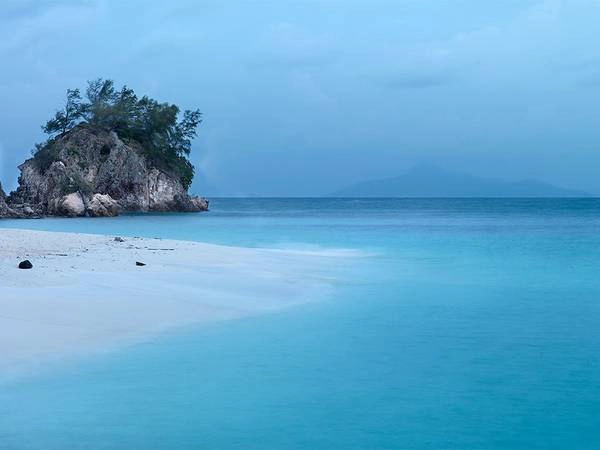Đảo Rawa đẹp như chốn thiên đường nơi hạ giới. Ảnh: National Geographic. Đảo Rawa đẹp như chốn thiên đường nơi hạ giới. Ảnh: National Geographic.