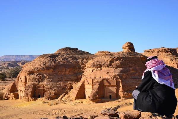 Madâin Sâlih là địa danh đầu tiên ở Saudi Arabia được UNESCO công nhận là Di sản văn hóa thế giới. Nơi đây có 111 ngôi mộ được xây dựng từ thời văn minh Nabataea cổ đại cách đây 20 thế kỷ. Nhung-canh-dep-me-hon-nhung-it-du-khach-ivivu-12