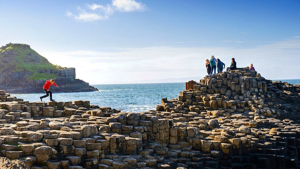 Gềnh đá Giant's Causeway, hạt Altrim, Bắc Ireland - Ảnh: Ireland.com