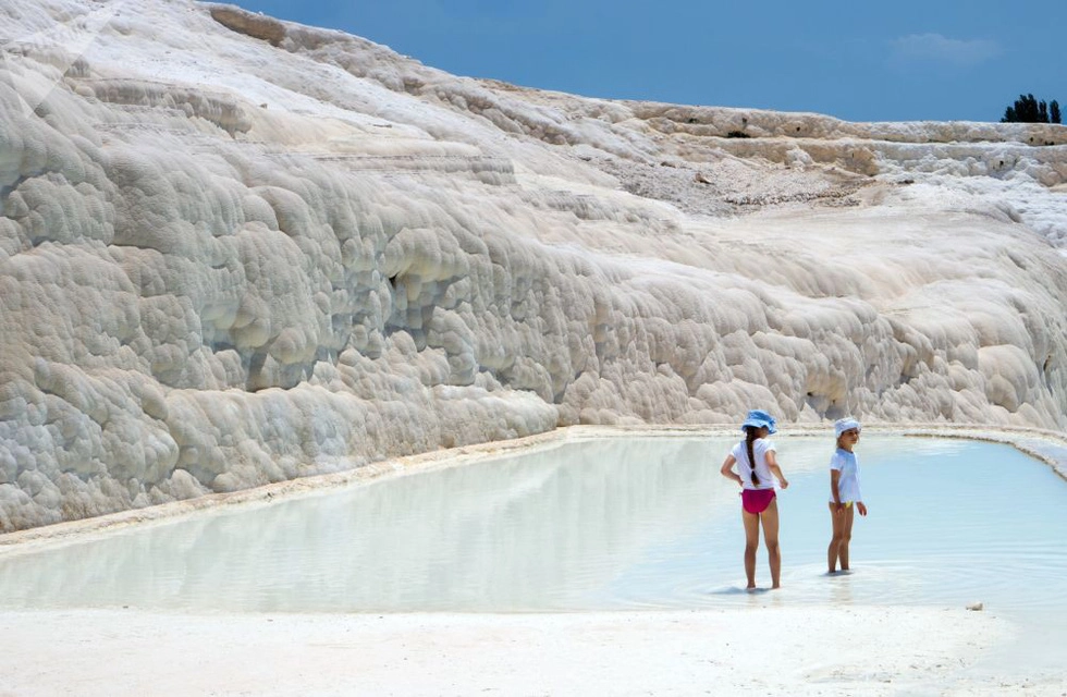 Cảnh quan địa chất Travertine tại Thổ Nhĩ Kỳ - Ảnh: Sputnik/Alexei Danichev