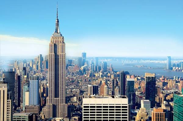 <strong>Tòa nhà Empire State (New York): </strong>Nằm giữa khu phố giao dịch nhộn nhịp nhất New York, tòa nhà 102 tầng này có chiều cao lên tới 443 m tính cả ăng-ten và được xem là một biểu tượng văn hóa của Mỹ. Ảnh: Taketours. <strong>Tòa nhà Empire State (New York): </strong>Nằm giữa khu phố giao dịch nhộn nhịp nhất New York, tòa nhà 102 tầng này có chiều cao lên tới 443 m tính cả ăng-ten và được xem là một biểu tượng văn hóa của Mỹ. Ảnh: Taketours.