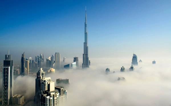 1. Burj Khalifa, Dubai, UAE (828 m): Tòa tháp cao nhất thế giới này được coi là một trong những biểu tượng cho tầm vóc phát triển của Dubai, Các Tiểu vương quốc Ả Rập thống nhất. Mất 5 năm xây dựng với chi phí 1,5 tỷ USD, Burj Khalifa xuyên qua tầng mây, với hình dạng lấy cảm hứng từ hoa Hymenocallis sa mạc và kiến trúc Hồi giáo. Tòa tháp có hộp đêm, nhà hàng và đài quan sát cao nhất thế giới. 1. Burj Khalifa, Dubai, UAE (828 m): Tòa tháp cao nhất thế giới này được coi là một trong những biểu tượng cho tầm vóc phát triển của Dubai, Các Tiểu vương quốc Ả Rập thống nhất. Mất 5 năm xây dựng với chi phí 1,5 tỷ USD, Burj Khalifa xuyên qua tầng mây, với hình dạng lấy cảm hứng từ hoa Hymenocallis sa mạc và kiến trúc Hồi giáo. Tòa tháp có hộp đêm, nhà hàng và đài quan sát cao nhất thế giới.