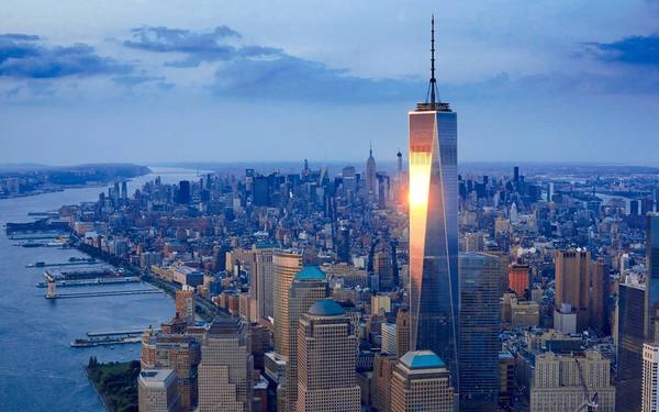 6. Trung tâm thương mại One World, New York, Mỹ (541,3 m): Chiều cao của tòa nhà này tính theo đơn vị bộ (feet) là 1.776, con số biểu tượng cho sự tự do và hồi sinh. Đây là tòa nhà cao nhất khu vực Tây bán cầu, được dựng trên đài tưởng niệm 11/9 ở New York với chi phí 3,9 tỷ USD. 6. Trung tâm thương mại One World, New York, Mỹ (541,3 m): Chiều cao của tòa nhà này tính theo đơn vị bộ (feet) là 1.776, con số biểu tượng cho sự tự do và hồi sinh. Đây là tòa nhà cao nhất khu vực Tây bán cầu, được dựng trên đài tưởng niệm 11/9 ở New York với chi phí 3,9 tỷ USD.