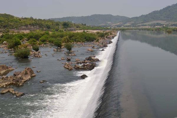 Đập Đồng Cam. Ảnh: Bùi Quang Vinh