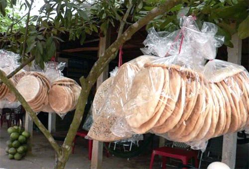 Mỗi túi 10 cái có giá từ 55.000 đồng. Ảnh: dacsanbamien. Mỗi túi 10 cái có giá từ 55.000 đồng. Ảnh: dacsanbamien.