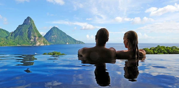 Hòn đảo Saint Lucia nằm trong vùng nước ấm của biển Caribbean là nơi được nhiều du khách chọn để tận hưởng cảm giác nồng nàn bên bạn đời hoặc người tình. Hòn đảo Saint Lucia nằm trong vùng nước ấm của biển Caribbean là nơi được nhiều du khách chọn để tận hưởng cảm giác nồng nàn bên bạn đời hoặc người tình.