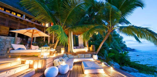 Seychelles là một quốc đảo với 155 hòn đảo lớn nhỏ thuộc châu Phi nằm trên Ấn Độ Dương. Nơi đây có những resort thơ mộng mà bạn chỉ muốn được ở mãi. Seychelles là một quốc đảo với 155 hòn đảo lớn nhỏ thuộc châu Phi nằm trên Ấn Độ Dương. Nơi đây có những resort thơ mộng mà bạn chỉ muốn được ở mãi.