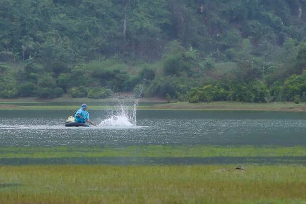 Đoàn làm phim đã rời khỏi hồ Yên Phú, trả lại cho nơi đây sự tĩnh lặng.