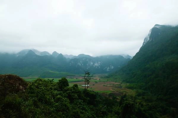 Thung lũng Chà Nòi trên đèo Đá Đẽo là một địa điểm đẹp hùng vĩ cũng được lựa chọn để quay những cảnh quay hoành tráng trong phim "King Kong". Thung lũng Chà Nòi trên đèo Đá Đẽo là một địa điểm đẹp hùng vĩ cũng được lựa chọn để quay những cảnh quay hoành tráng trong phim "King Kong".