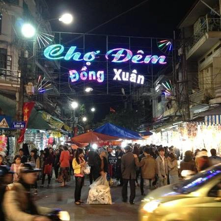 Khu chợ mở cửa vào mỗi buổi tối Khu chợ mở cửa vào mỗi buổi tối