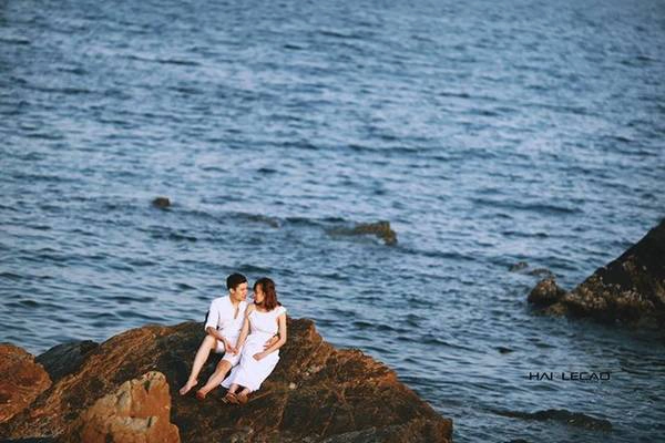 Cô Tô sẽ khiến các cặp đôi mê mẩn bằng những bãi biển hoang sơ với làn nước trong xanh cùng bờ cát trải dài. Nơi đây được coi là nơi hội tụ vẻ đẹp của trời, biển, rừng… Cô Tô sẽ khiến các cặp đôi mê mẩn bằng những bãi biển hoang sơ với làn nước trong xanh cùng bờ cát trải dài. Nơi đây được coi là nơi hội tụ vẻ đẹp của trời, biển, rừng…