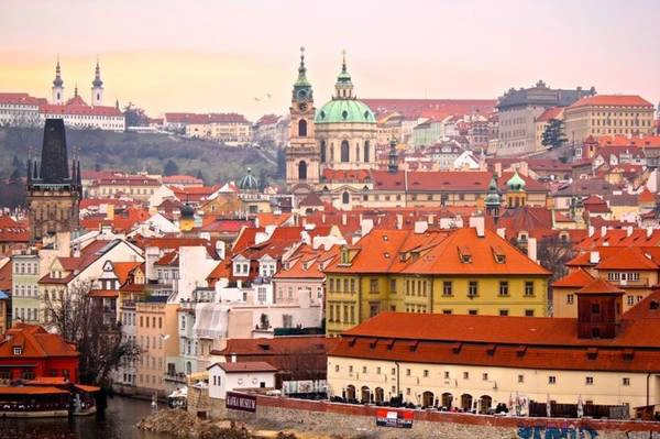 Prague được mệnh danh là thành phố cổ kính nguyên vẹn nhất châu Âu. Ảnh: worldofwanderlust Prague được mệnh danh là thành phố cổ kính nguyên vẹn nhất châu Âu. Ảnh: worldofwanderlust
