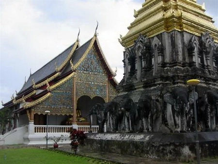 Ngôi chùa cổ Wat Chiang Man trong thành phố Chiang Mai