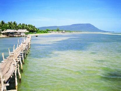 Biển Phú Quốc còn gọi là Đảo Ngọc, thuộc huyện Đảo Phú Quốc tỉnh Kiên Giang. Biển Phú Quốc còn gọi là Đảo Ngọc, thuộc huyện Đảo Phú Quốc tỉnh Kiên Giang.