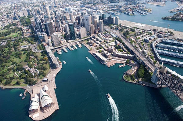 Circular Quay, Sydney, Australia Pokemon có ở khắp nơi trong khu vực này. Hàng nghìn người, bao gồm cả dân bản địa và khách du lịch đổ về đây mỗi ngày để săn chúng và tham gia vào những cuộc bắt Pokemon tập thể. Quanh The Rocks và The Quay, có nhiều phòng gym ảo, nơi bạn có thể huấn luyện Pokemon. Circular Quay, Sydney, Australia Pokemon có ở khắp nơi trong khu vực này. Hàng nghìn người, bao gồm cả dân bản địa và khách du lịch đổ về đây mỗi ngày để săn chúng và tham gia vào những cuộc bắt Pokemon tập thể. Quanh The Rocks và The Quay, có nhiều phòng gym ảo, nơi bạn có thể huấn luyện Pokemon.