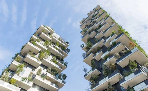 Du khách không nên bỏ lỡ cơ hội chiêm ngưỡng Bosco Verticale, cặp đôi tòa tháp kiêm nhà ở ấn tượng, được bao phủ bởi hàng trăm cây xanh. Cuối năm 2014, tác phẩm kiến trúc của quận Porta Nuova giành giải thưởng xây dựng International Highrise Award. Ảnh: oneinchpunch/Shutterstock. Du khách không nên bỏ lỡ cơ hội chiêm ngưỡng Bosco Verticale, cặp đôi tòa tháp kiêm nhà ở ấn tượng, được bao phủ bởi hàng trăm cây xanh. Cuối năm 2014, tác phẩm kiến trúc của quận Porta Nuova giành giải thưởng xây dựng International Highrise Award. Ảnh: oneinchpunch/Shutterstock.
