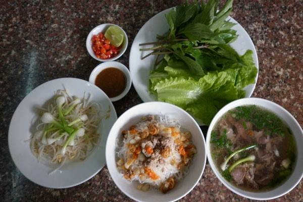 Phở hai tô, đặc sản của Gia Lai. Ảnh: Baogialai. Nhung-diem-du-lich-khong-the-bo-qua-o-Gia-Lai-ivivu-3